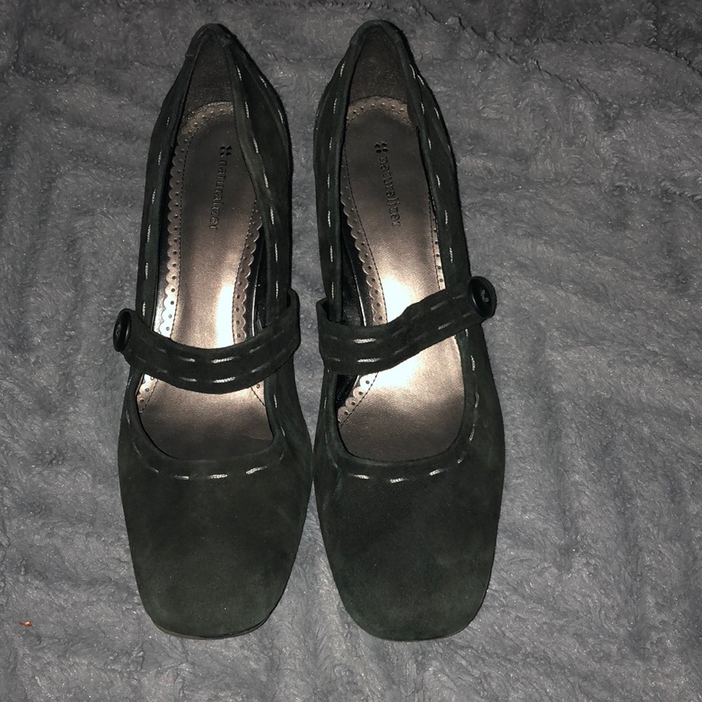 Mary Jane Pumps